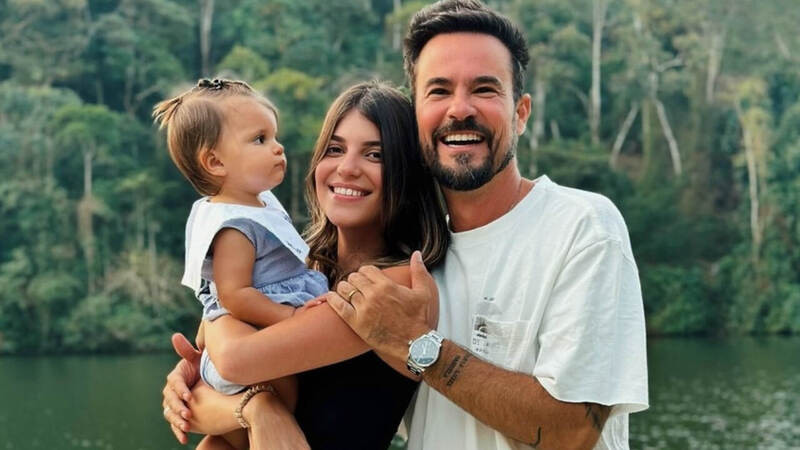 Paulo Vilhena fala sobre a filha e celebra paternidade: \