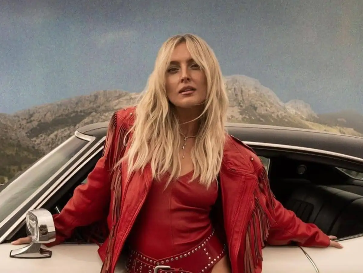 "Quando Little Mix foi ao Brasil, eu não fui e fiquei arrasada", lembra Perrie