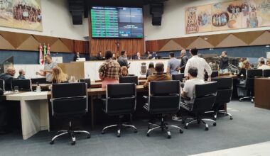 CMBH aprova em primeiro turno projeto que permite reuso de livros