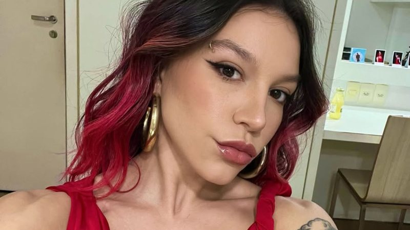 Priscilla revela que se casou de forma discreta com produtor musical