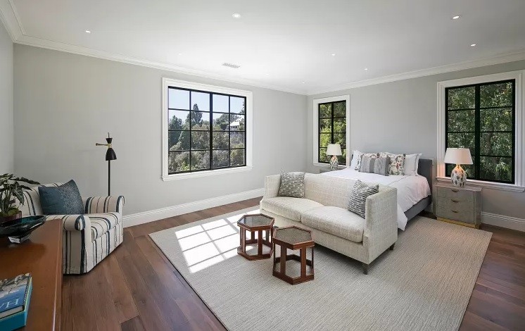 Quarto de hóspedes da mansão de J-Lo e Ben Affleck — Foto: Divulgação