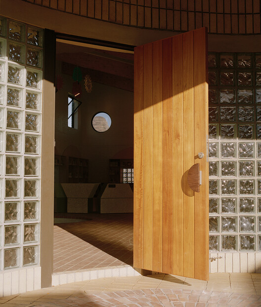 Biblioteca Rahmah / The MAAK - Fotografia de Interiores, Madeira