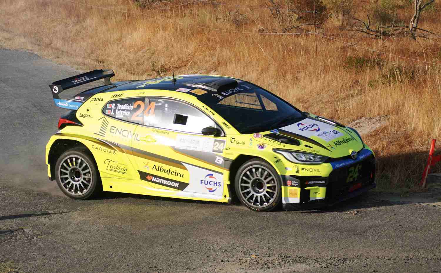 CPR, Rali da Água/PEC1: Ricardo Teodósio 1º líder, Kris Meeke com problemas