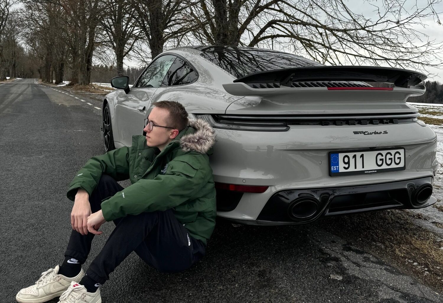ropz sofre acidente e destrói Porsche de 300 mil euros