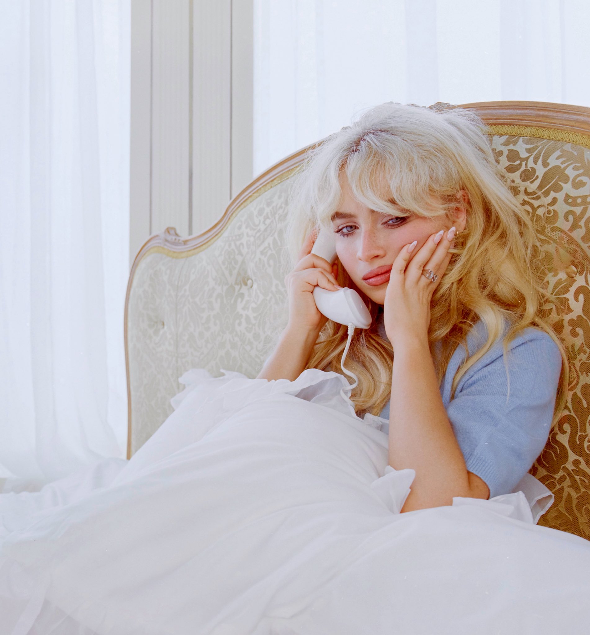 Sabrina Carpenter lança faixa bônus: "sempre achei que ela poderia encerrar 'Man's Best Friend'"