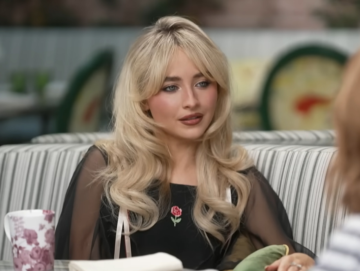 Sabrina Carpenter brinca sobre significado +18 de "Tears": não é sobre choro