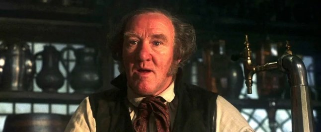 Derek Deadman (1940-2014) viveu Tom, o dono do Caldeirão Furado, na franquia ‘Harry Potter' — Foto: Reprodução. 
