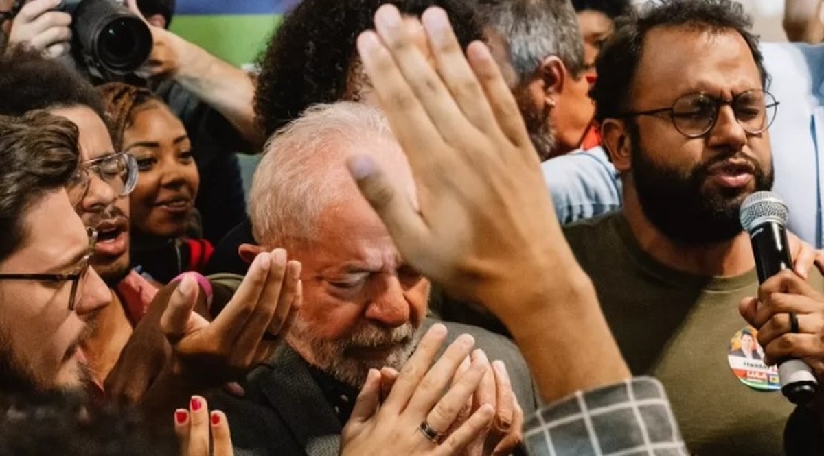 'Apocalipse nos trópicos', de Petra Costa, ganha força na briga por indicação ao Oscar de melhor documentário