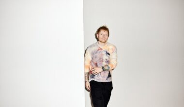 Ed Sheeran lança novo álbum e fala sobre acusações de plágio, trauma da morte de amigos e a sensação de ser um 'saco de pancadas' da música