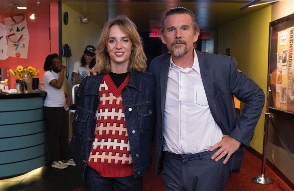 Ethan Hawke e a filha que teve com Uma Thurman, Maya Hawke — Foto: Reprodução/Instagram