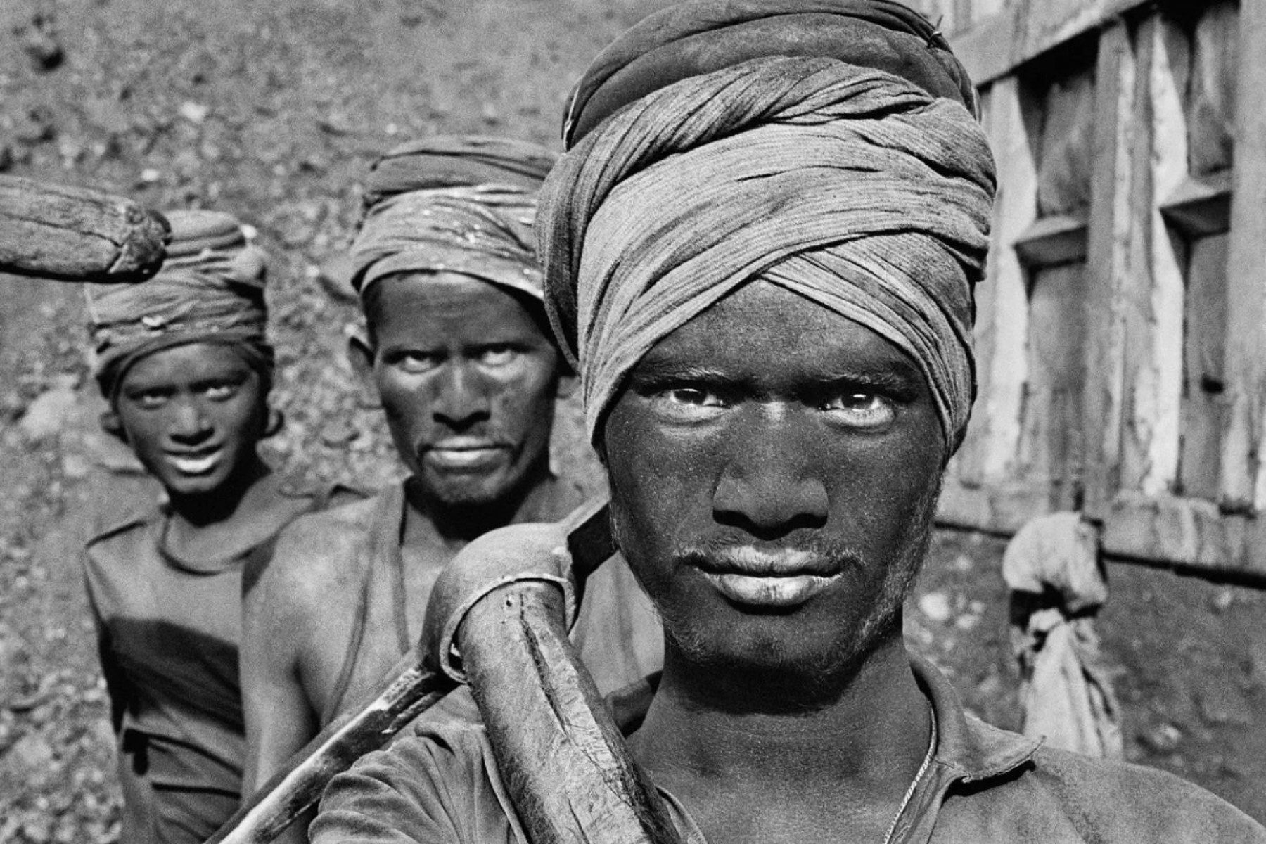 Trabalhadores de minas na Índia-Sebastião Salgado