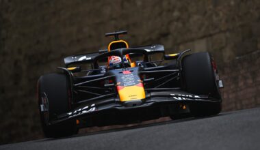 GP do Azerbaijão: Pole para Verstappen, Sainz e Lawson no pódio, após 6 interrupções