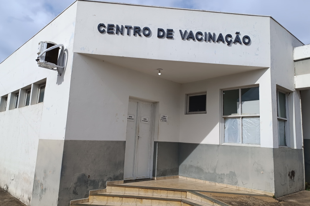 Prefeitura de Araxá garante doses da vacina contra febre amarela e pede atualização dos cartões de vacinação - Portal Imbiara