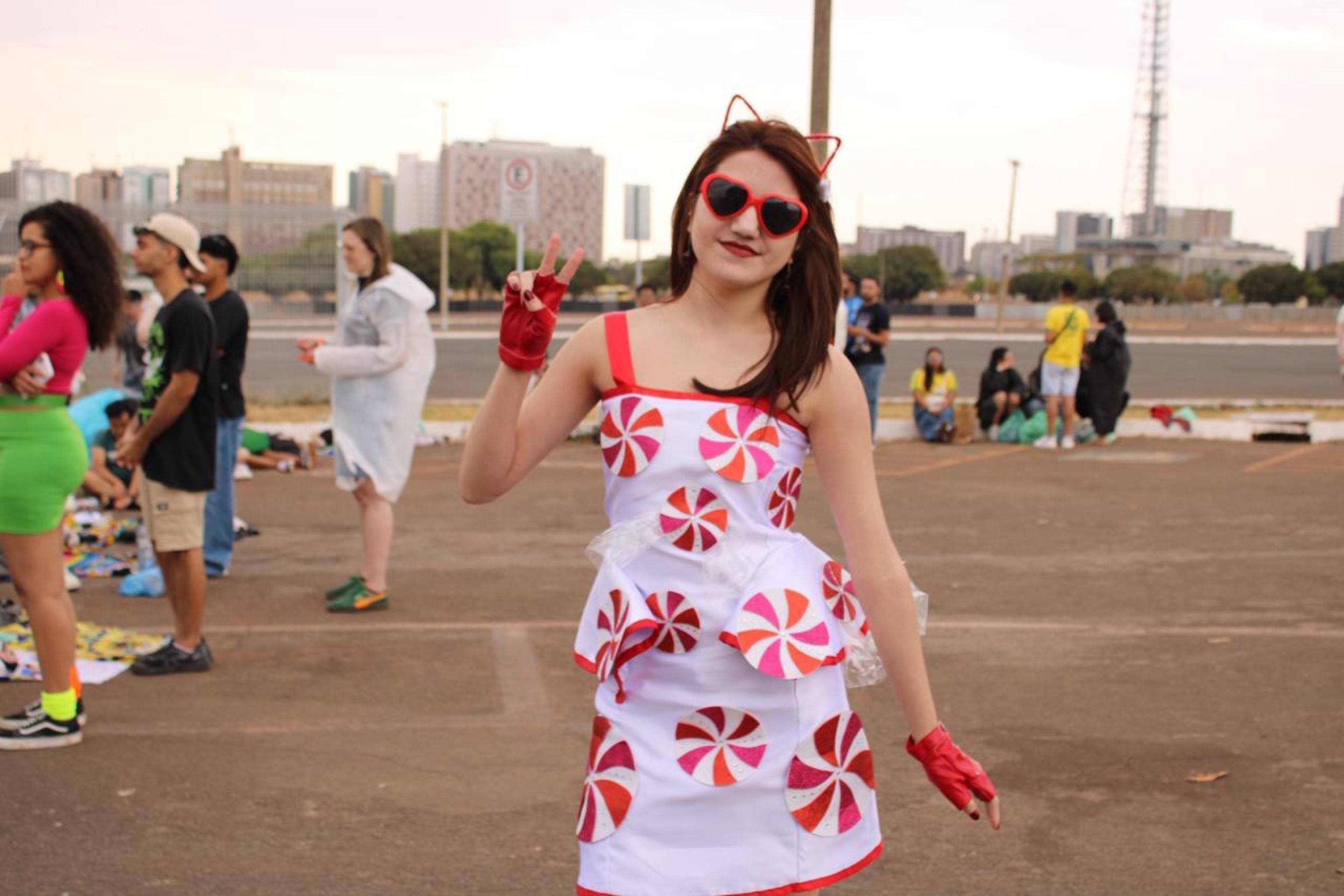 Fãs formam filas para show da artista Katy Perry horas antes do evento