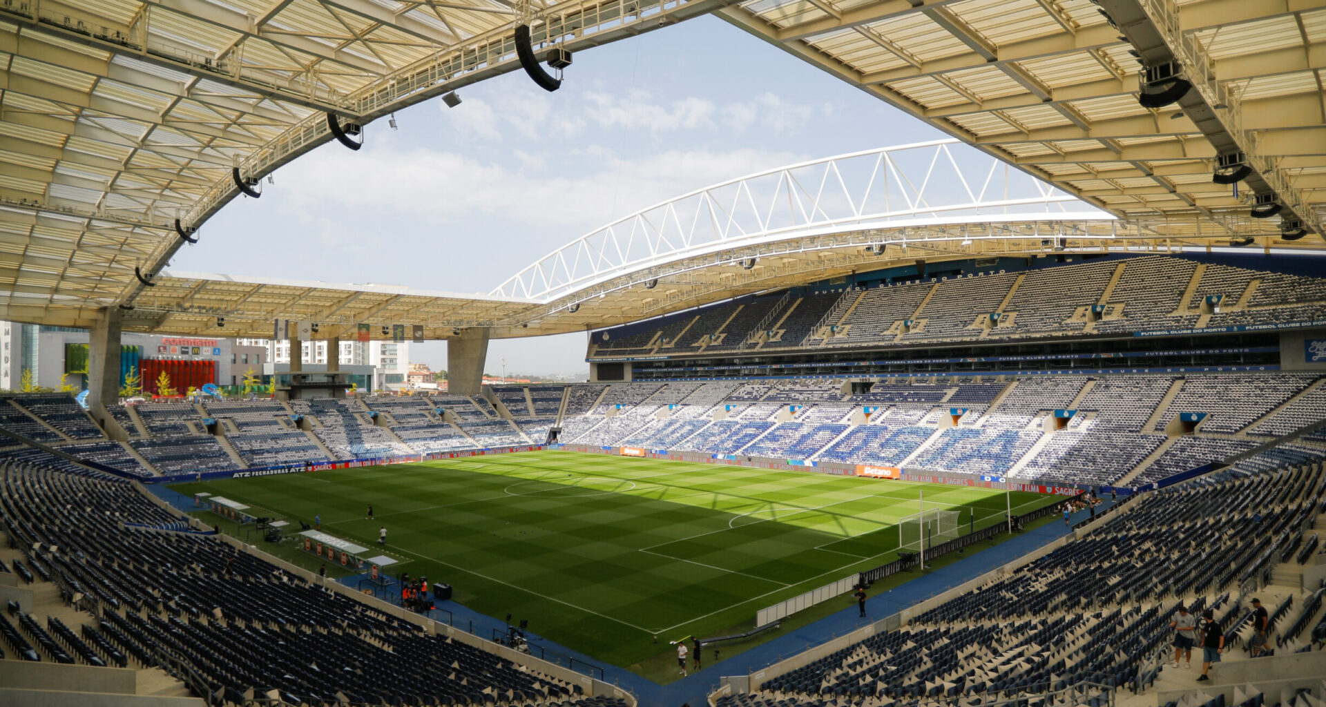Nacional anuncia que pondera faltar ao jogo do Dragão contra o FC Porto