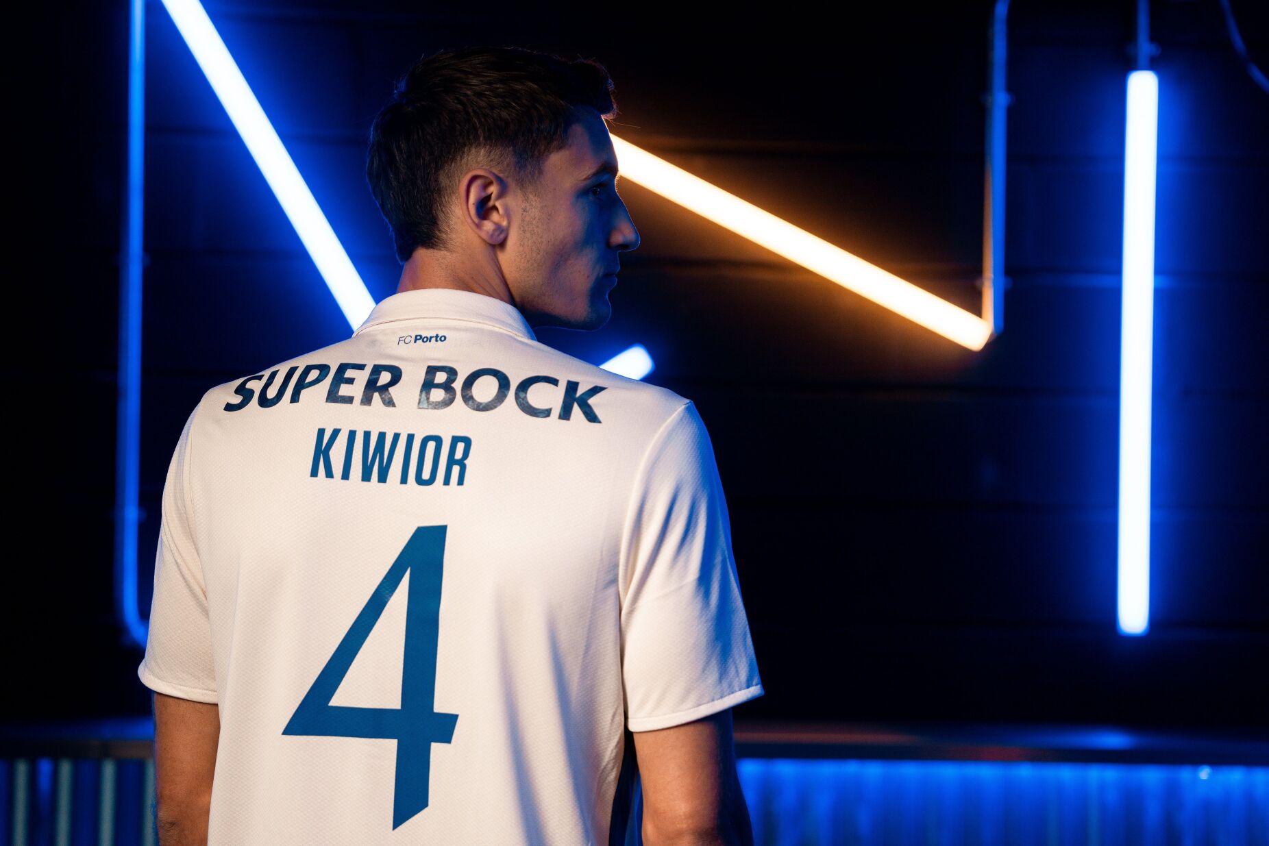 "O FC Porto surge como a opção certa para Kiwior, será uma transição segura"
