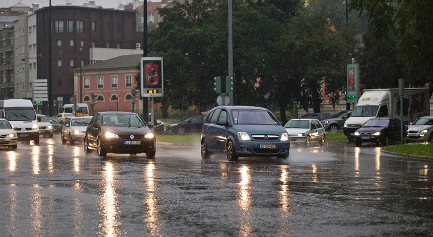 Mau tempo. Proteção Civil avisa para a possibilidade de inundações e cheias nos próximos dias