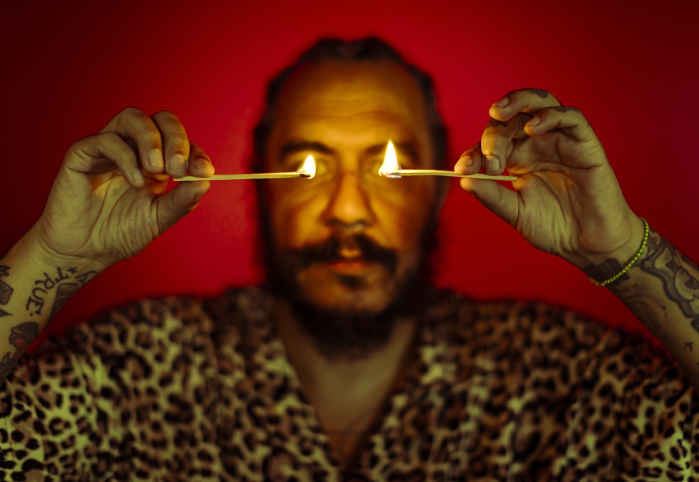 Marcelo D2 leva "A procura da batida perfeita" para o palco do festival Clássicos do Brasil, no Rio — Foto: Leo Martins/Agência O Globo