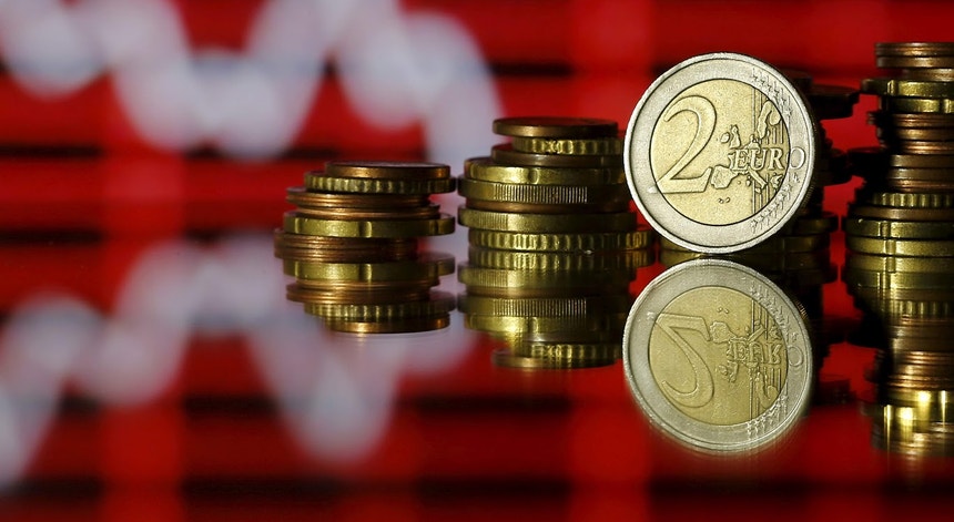 Proposta do Governo de aumento do subsídio de refeição "nem sequer dá para comprar um pão"