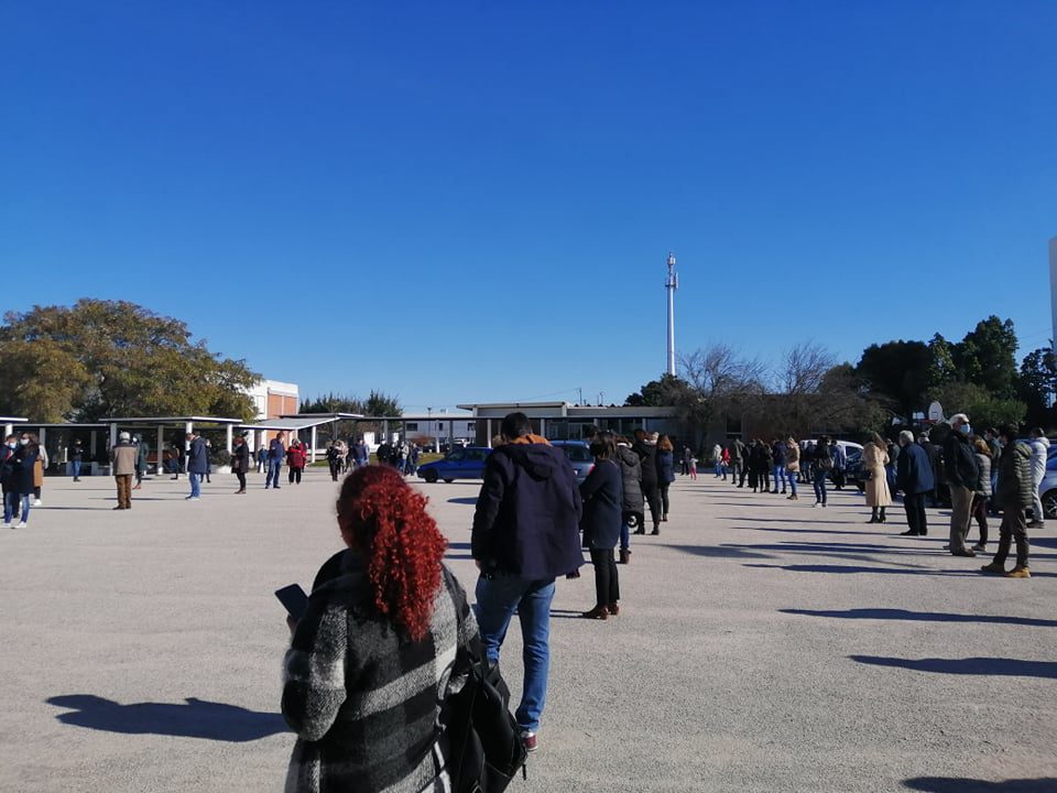Confusão nas mesas de voto em Pinhal Novo envolve candidata do Chega