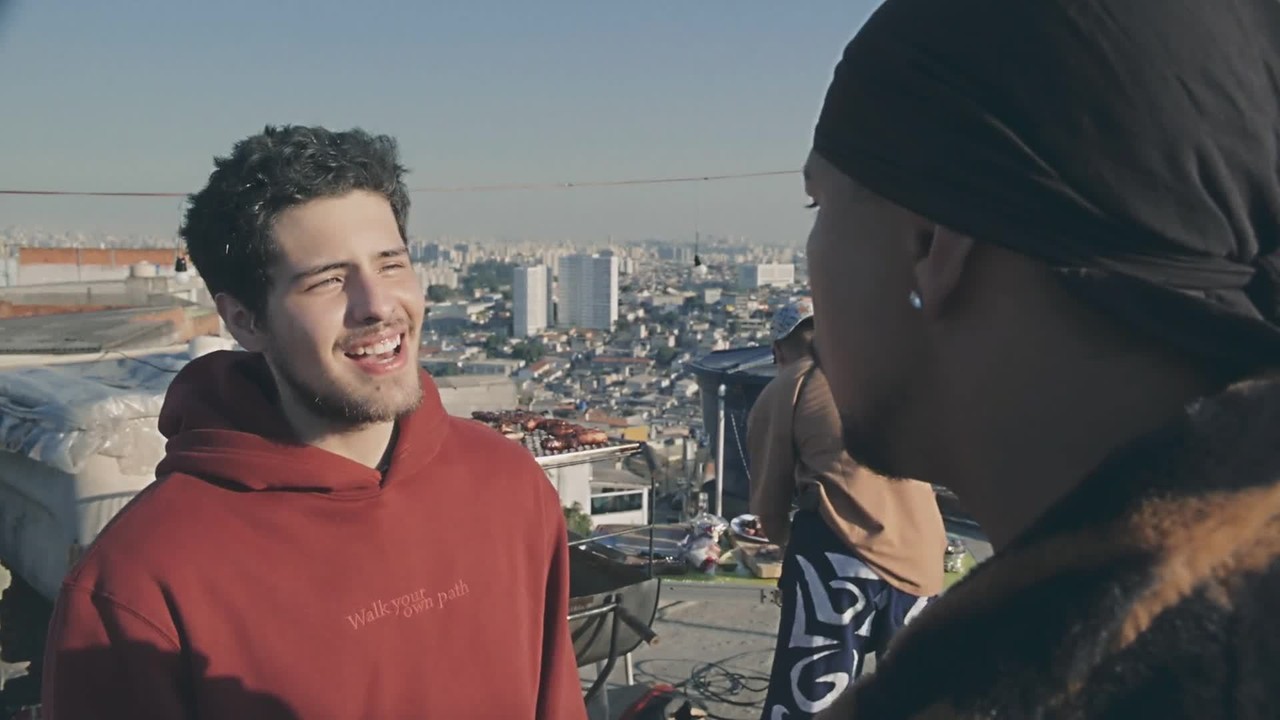 Fuga, dívida e mentira: veja como Raul conheceu Joelly em Três Graças - Gshow