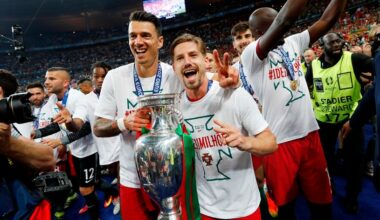 Adrien Silva, campeão europeu por Portugal em 2016, termina carreira aos 36 anos