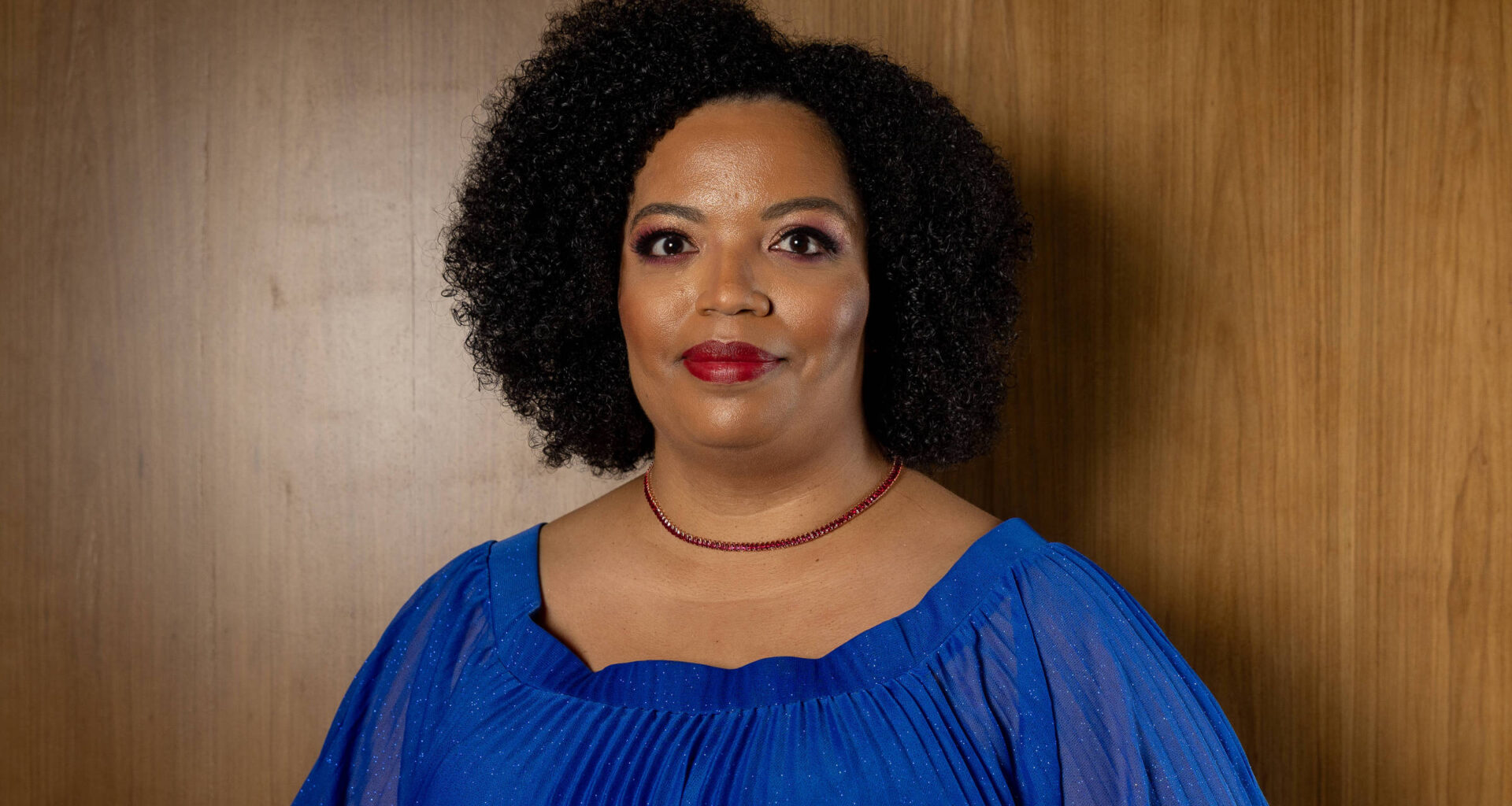 Basília Rodrigues, ex-CNN Brasil, é contratada pelo SBT - 08/10/2025 - Outro Canal