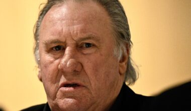 Gérard Depardieu denuncia reportagem sobre assédio sexual - 02/10/2025 - Ilustrada