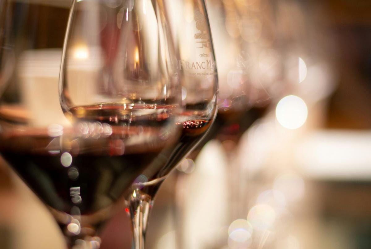 Vinho com pontuação 90/100 está com desconto de 70% no Pingo Doce