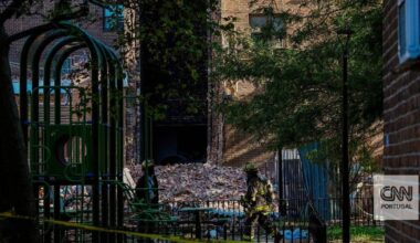 Edifício com 17 andares colapsa parcialmente em Nova Iorque. Declarada "grande emergência"