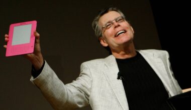 Stephen King é o escritor com maior probabilidade de ser censurado nas escolas dos EUA