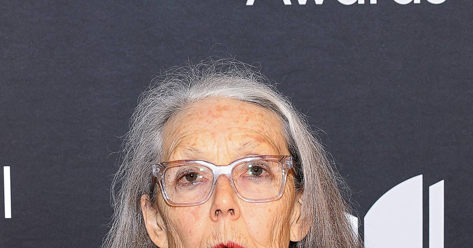 Livros: as histórias sem fim de Anne Carson