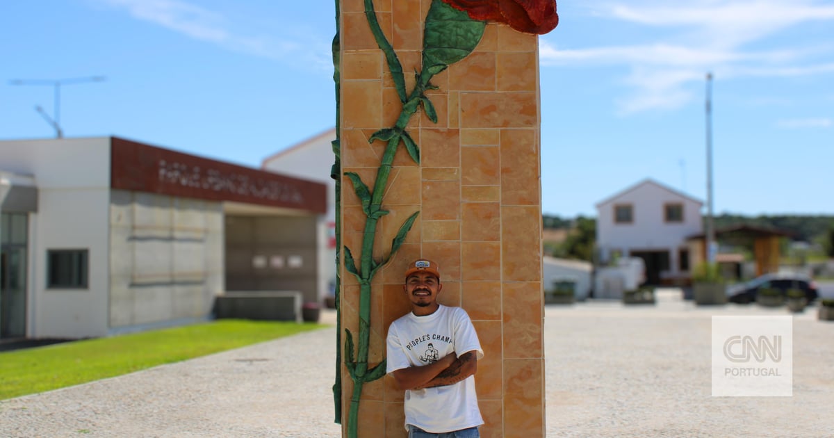 Dia 12, Alcácer do Sal. Eu sou o Francisco, mas podes chamar-me Alfe. Sou imigrante, sou engenheiro e corto carne