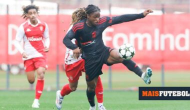 Benfica: José Mourinho convoca jovem extremo para o Clássico