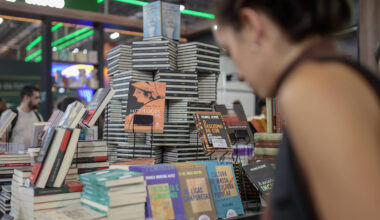 Bienal do Livro do Paraná é adiada após série de problemas - 06/10/2025 - Ilustrada