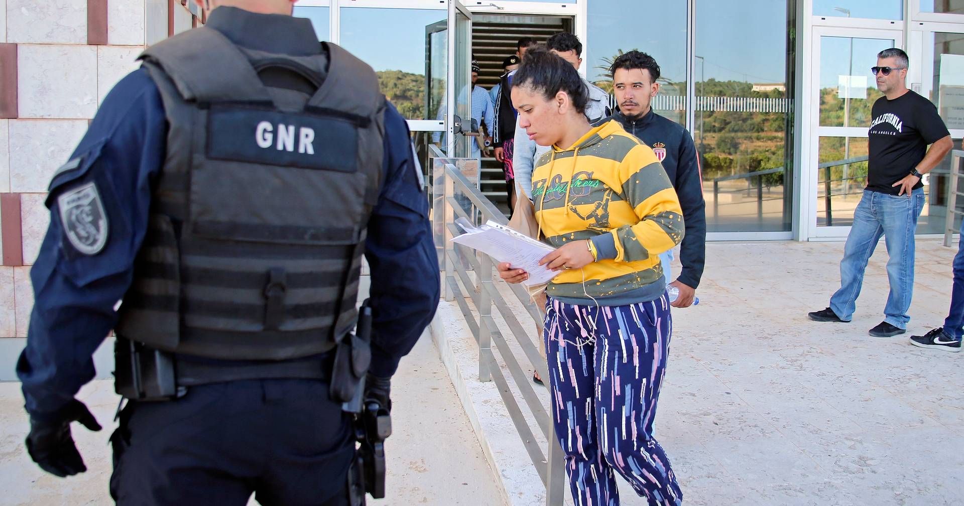 Prazo esgotou-se: libertados 33 migrantes que em agosto chegaram ao Algarve
