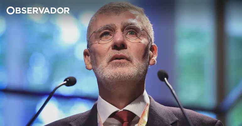 Mendes pertence a "oligarquia perigosa" – Observador