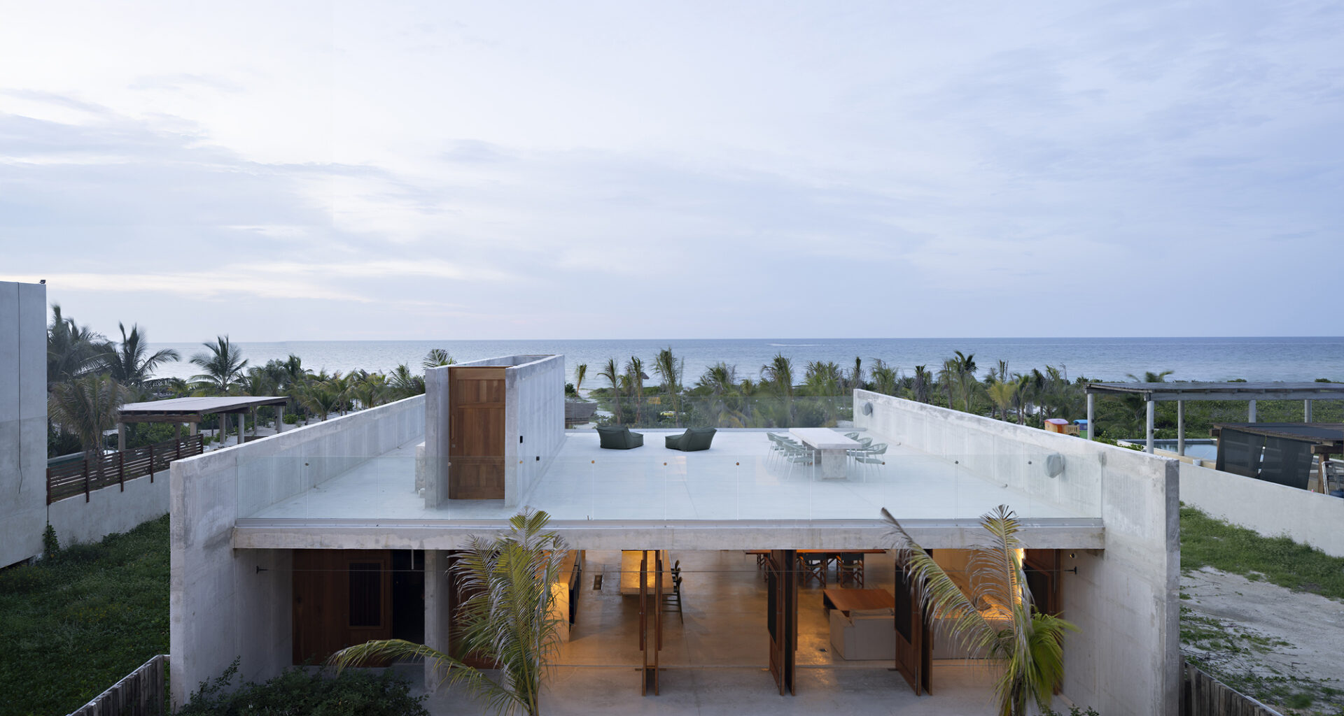 Casa Hueca / Boyancé Arquitectura + Edificación + Muñoz Arquitectos + Augusto Quijano Arquitectos