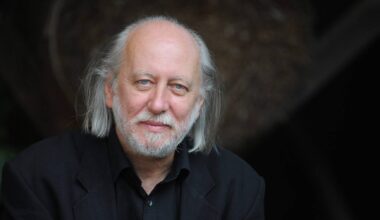 László Krasznahorkai é prémio Nobel da Literatura 2025