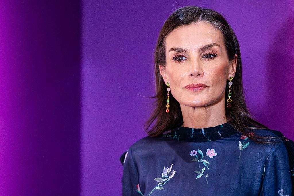 Infanta rouba o protagonismo a Letizia com as calças que seguem tendência do momento
