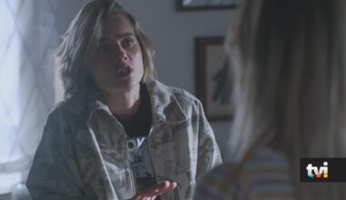 Júlia faz exigências a Andreia: «Tu deves-me isto. Senão vou pedir ajuda à polícia» - Novelas