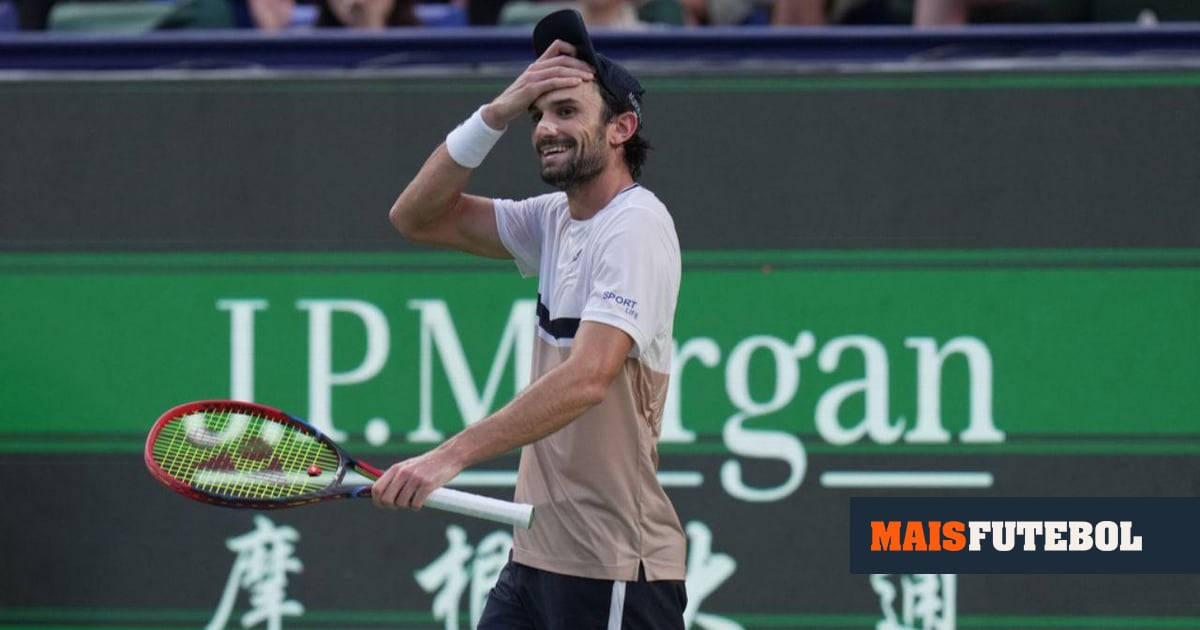 INCRÍVEL: número 204 do mundo elimina Djokovic e está na final em Xangai