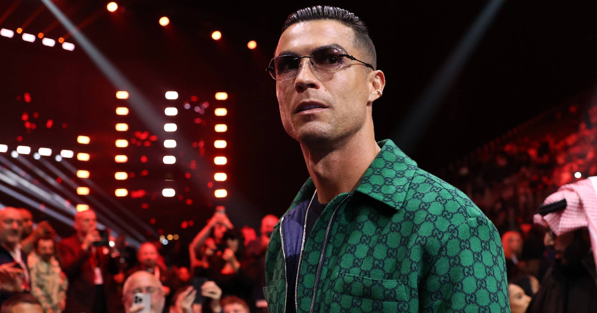 "Efeito Ronaldo": como CR7 construiu um 'império' digital e ganha 2 milhões por publicação