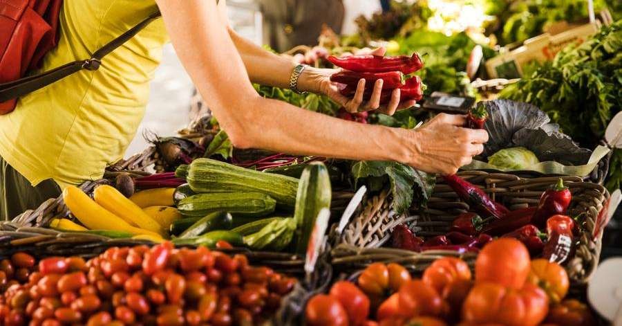 Dietas veganas e vegetarianas podem ser mais econômicas e nutritivas que as carnívoras