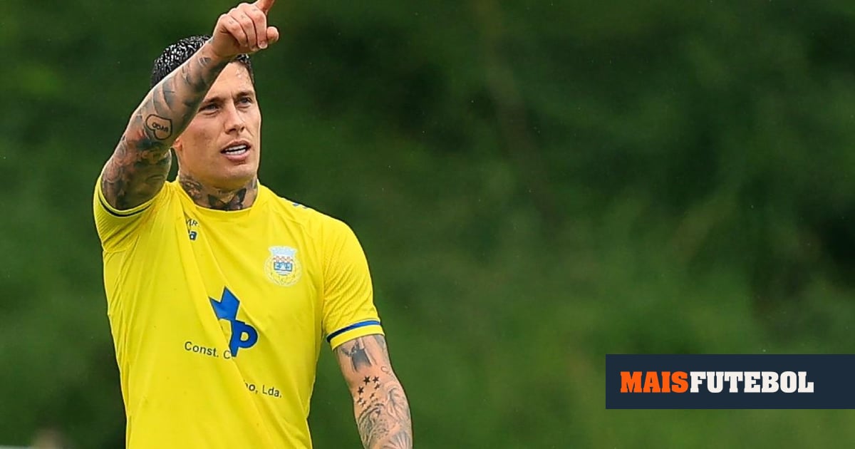 Cristo González: «Estive à espera do Sporting, mas eles precisavam de vender»