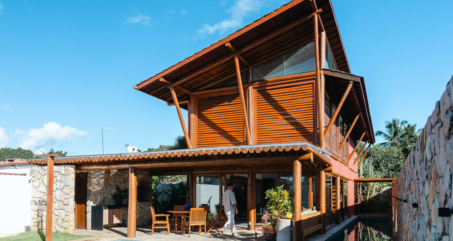 Casa TIBE / Bruno Tinoco Arquitetura