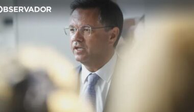 "Governo não usa" 'Whatsapp interno' que custou 1,6 milhões – Observador