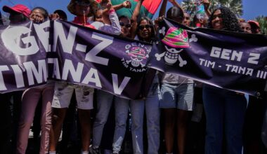 O que se passa em Madagáscar? Protestos da Gen Z levam a revolta militar e à fuga do Chefe de Estado