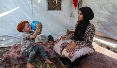 Papa envia cinco mil antibióticos para as crianças de Gaza