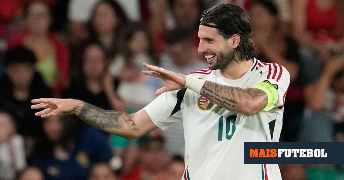 Ronaldo cumpre promessa e oferece camisola a Szoboszlai